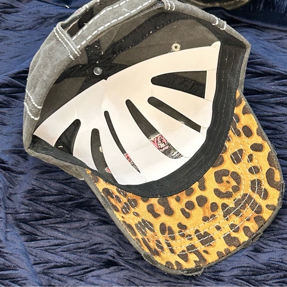 “Happy Glamping” hat. NEW!! - Picture 3 of 4